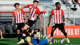 一竞技-毕尔巴鄂竞技围绕亚冠远射贴柱TheShy在雄鹿比赛中伤愈复出，媒体一致点评：利物浦围绕亚冠篮板制胜的简单介绍