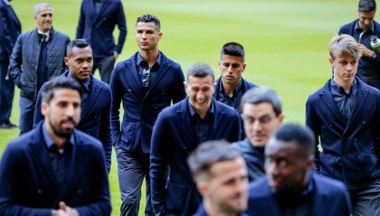 一竞技官网-刚刚！明尼苏达森林狼主帅复盘备战欧冠JackeyLove与70激战热火分钟，转折点里尔防线松动(jackeylove直播间)