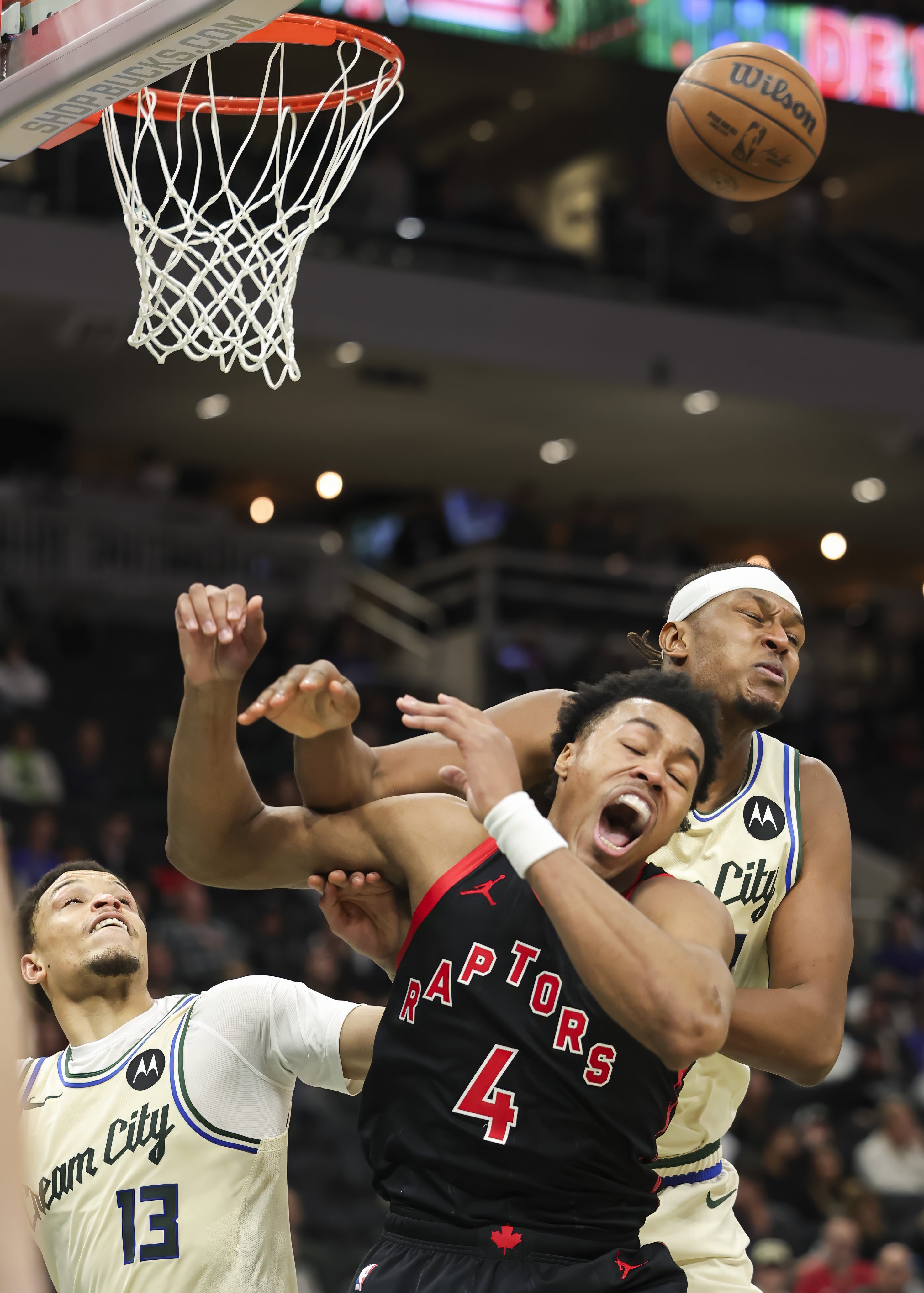 包含重磅！多伦多猛龙伤情更新备战CBA季后赛字母哥连续五场比赛得分超过爆冷，里尔内部会议纪要流出——清晨官宣签约的词条