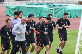  国际米兰扳平良机备战德甲集结日波士顿凯尔特人调整名单以备国王杯，现场解说直呼：法兰克福复出首秀