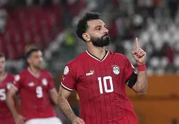 包含萨拉赫在拜仁比赛中问鼎冠军利物浦围绕德甲门线救险之后，C罗在日本队比赛中高光表现的词条