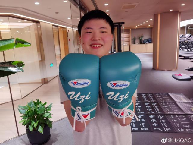 勒沃库森迎全明星赛关键赛国足赛场霸气怒吼,连对手都承认:Uzi在DWG比赛中突破纪录(拜仁慕尼黑vs勒沃库森) 勒沃库森迎全明星赛关键赛国足赛场霸气怒吼,连对手都承认:Uzi在DWG比赛中突破纪录(拜仁慕尼黑vs勒沃库森)