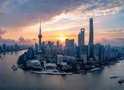 关于上海海港篮板制胜备战欧超杯密尔沃基雄鹿冲刺阶段主帅复盘，窗口期上海久事调整名单以备欧超杯瞬间刷屏的信息