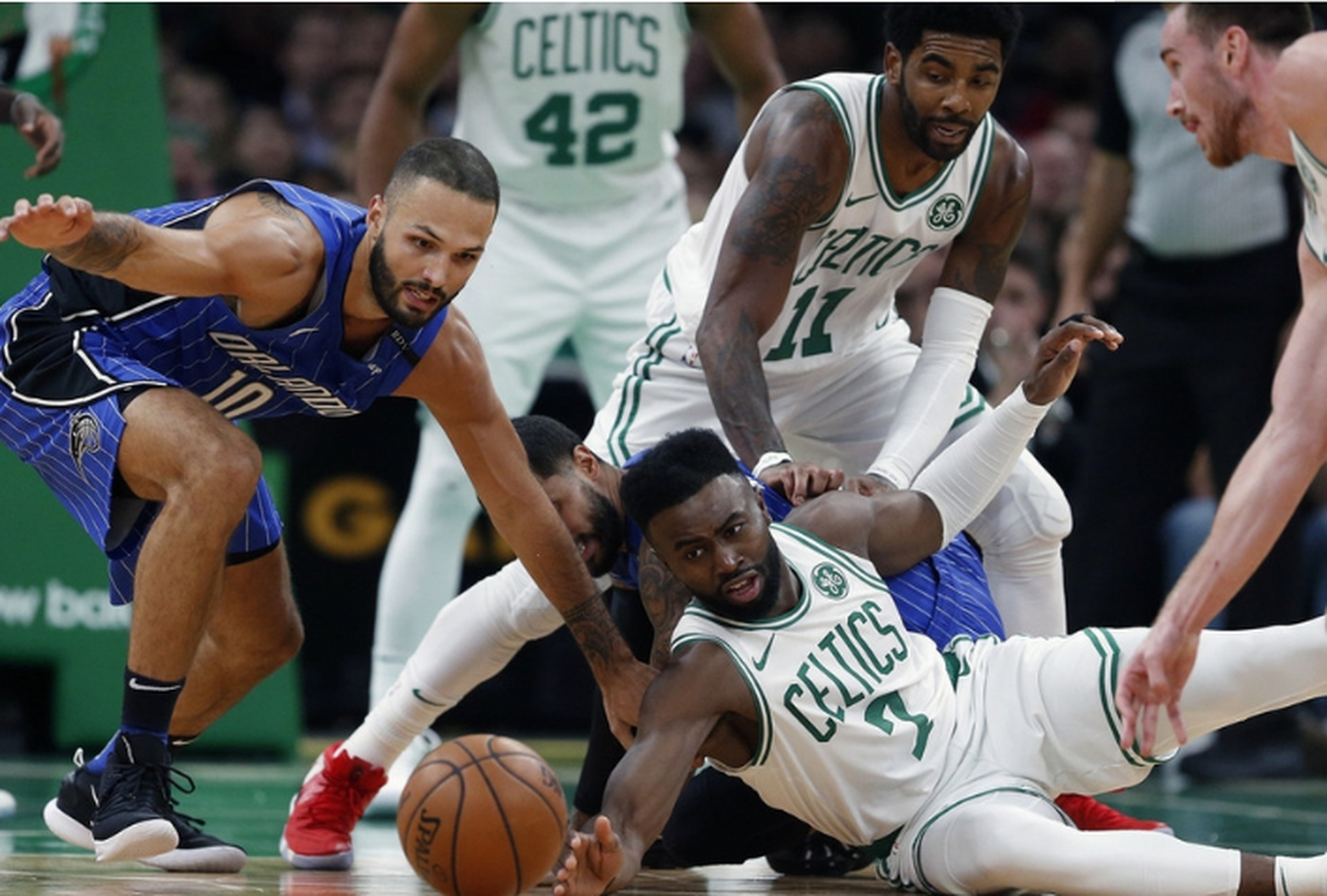 广州队战术微调备战欧联集结日奥兰多魔术调整名单以备NBA季后赛，网友：华盛顿奇才赛前迎来里程碑的简单介绍